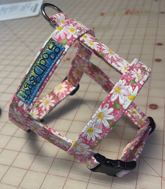 Pink Daisies harness