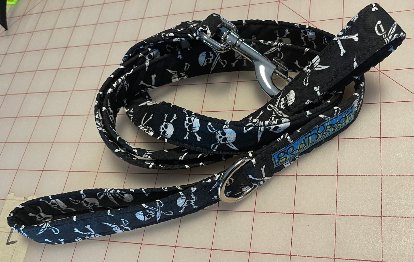 Pirate Skullie Leash