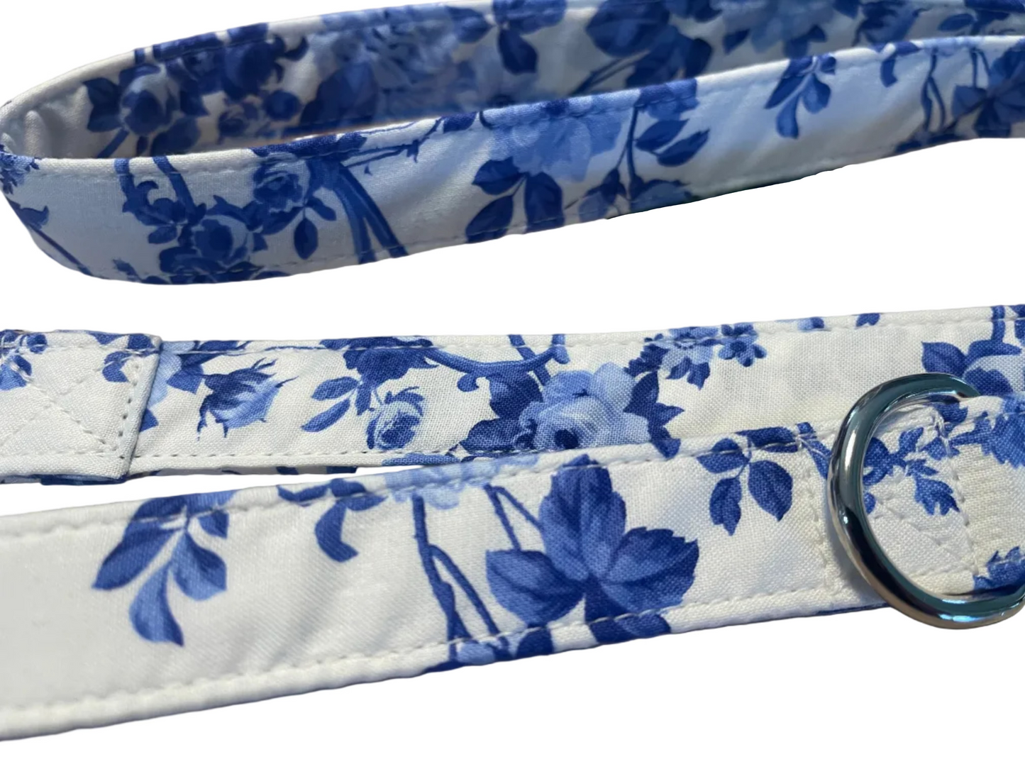Blue & White Tea Roses Leash